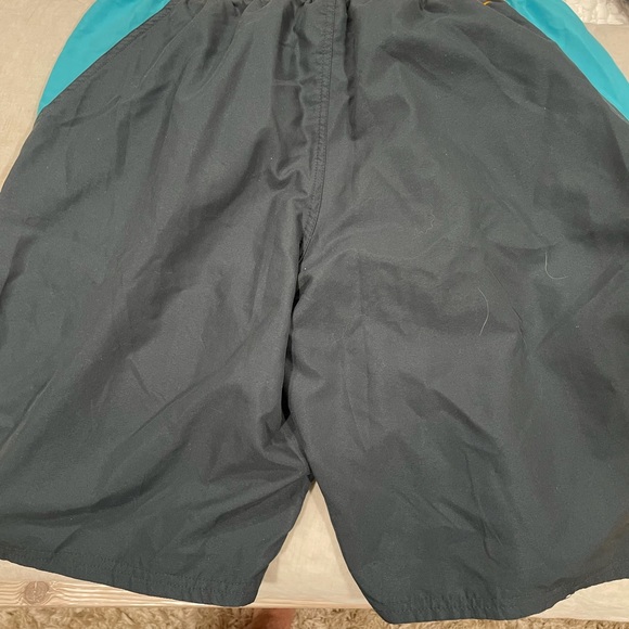 Nike men’s  large board shorts - Picture 5 of 5